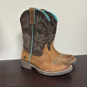 Ariat Women's Delilah Round Toe Western Boots in 10” shaft